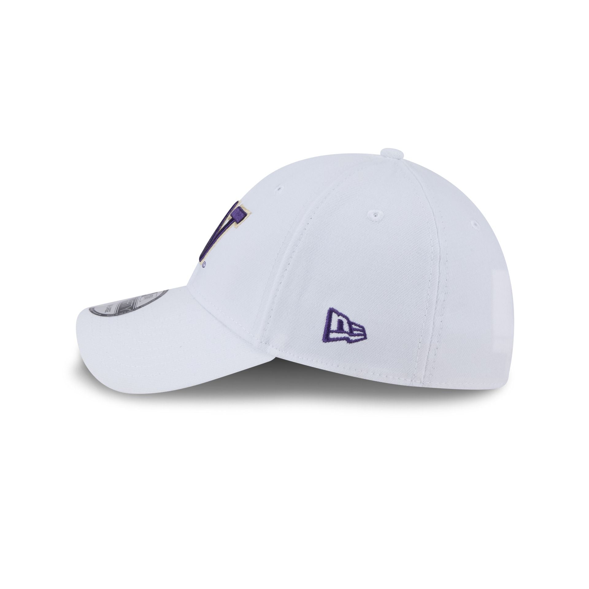 Alternative view of Washington Huskies Optic White 39Thirty Stretch Fit Hat