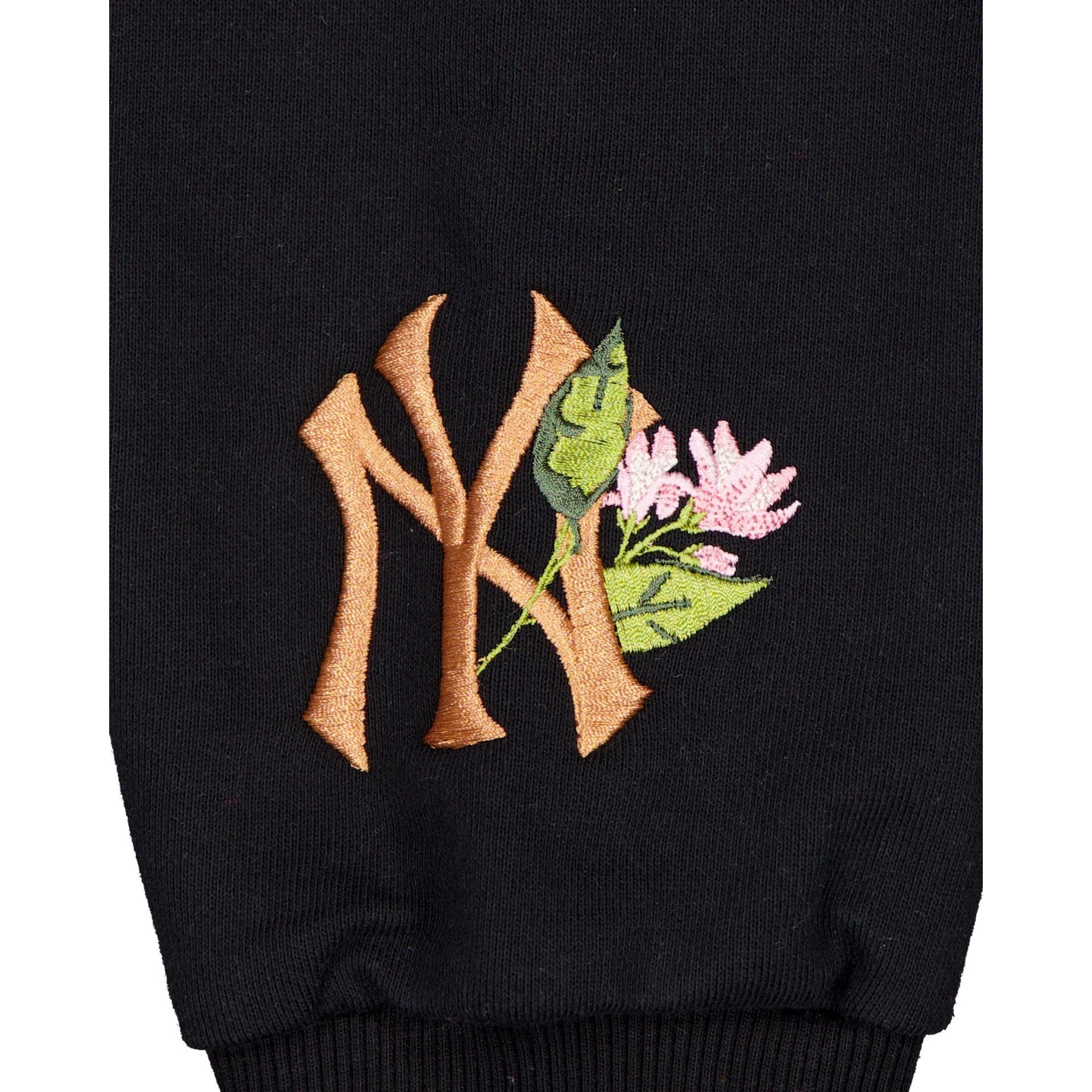 Alternative view of New York Yankees Women's Cropped Black Floral Hoodie