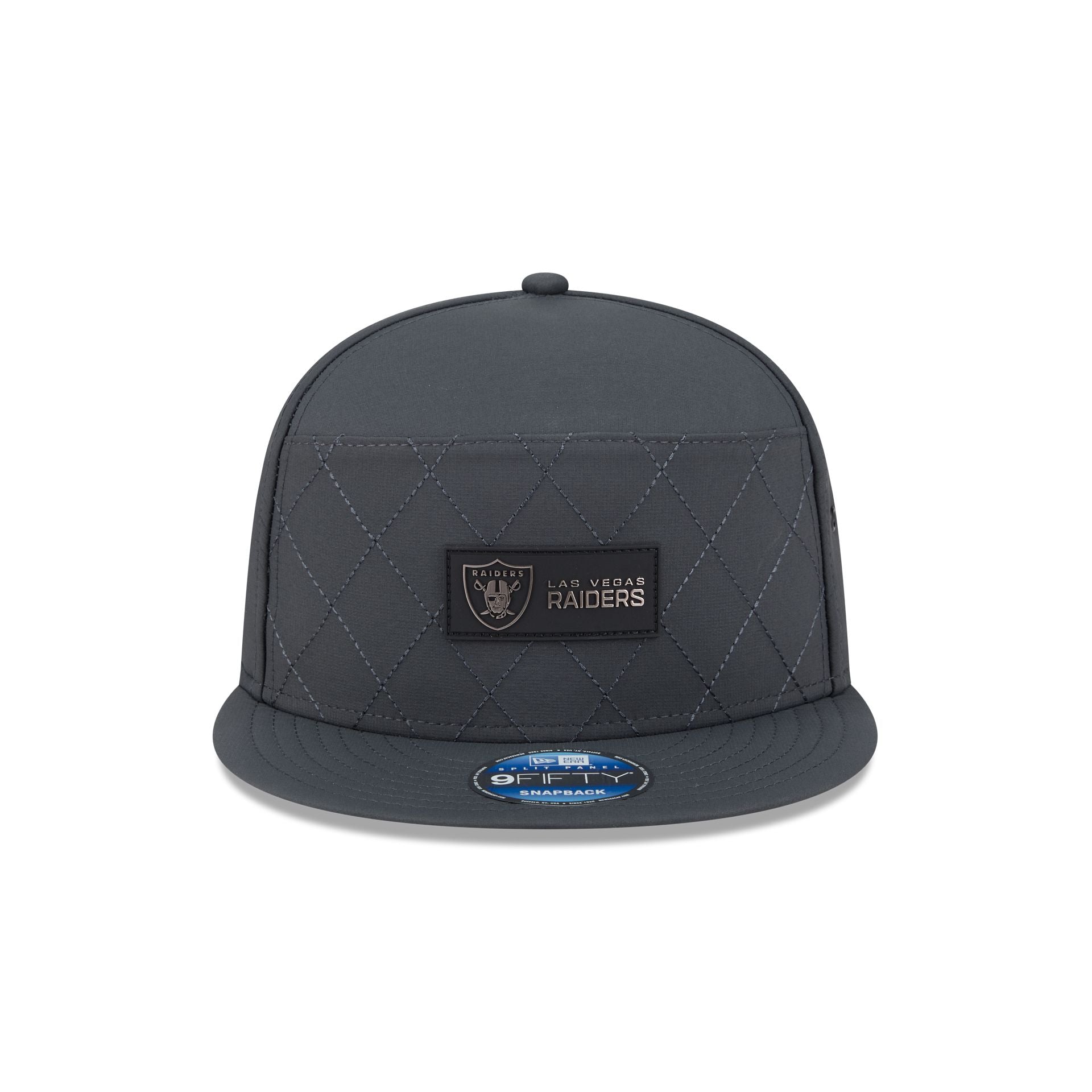 Alternative view of Las Vegas Raiders 2025 Sideline Cold Weather Steel Clouds Split Panel 9Fifty Snapback Hat