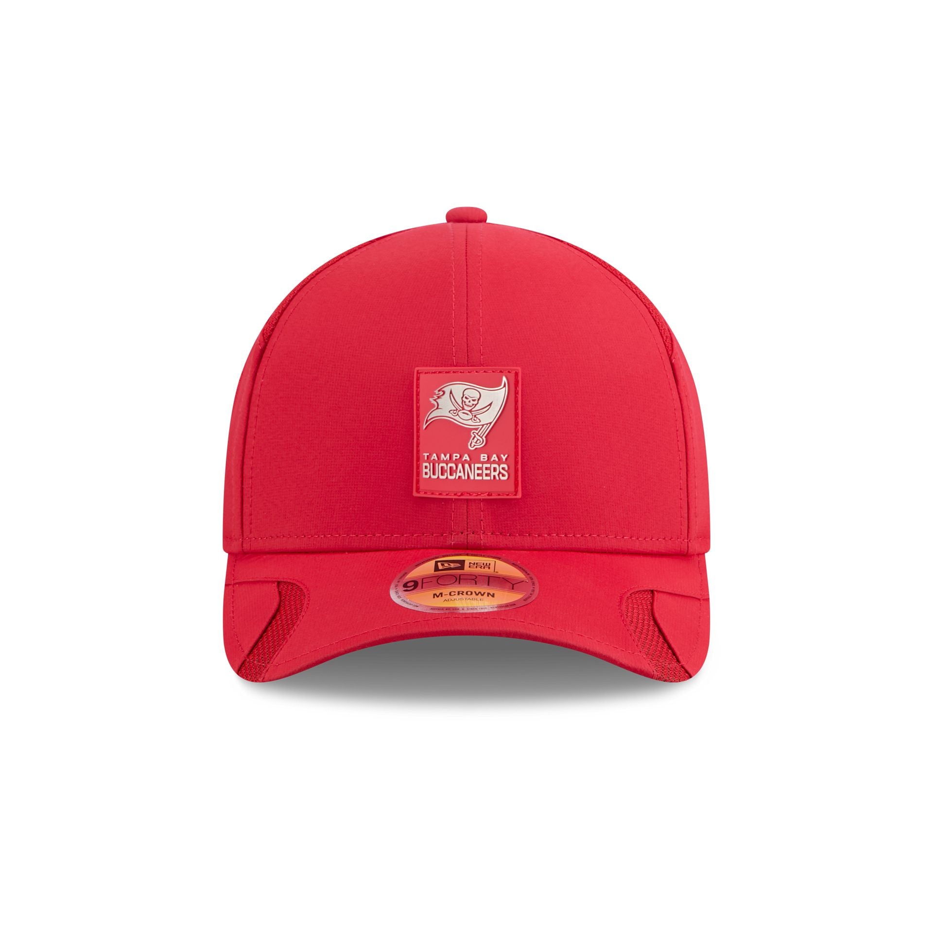 Alternative view of Tampa Bay Buccaneers 2025 Sideline Hot Weather 9Forty M-Crown Snapback Hat