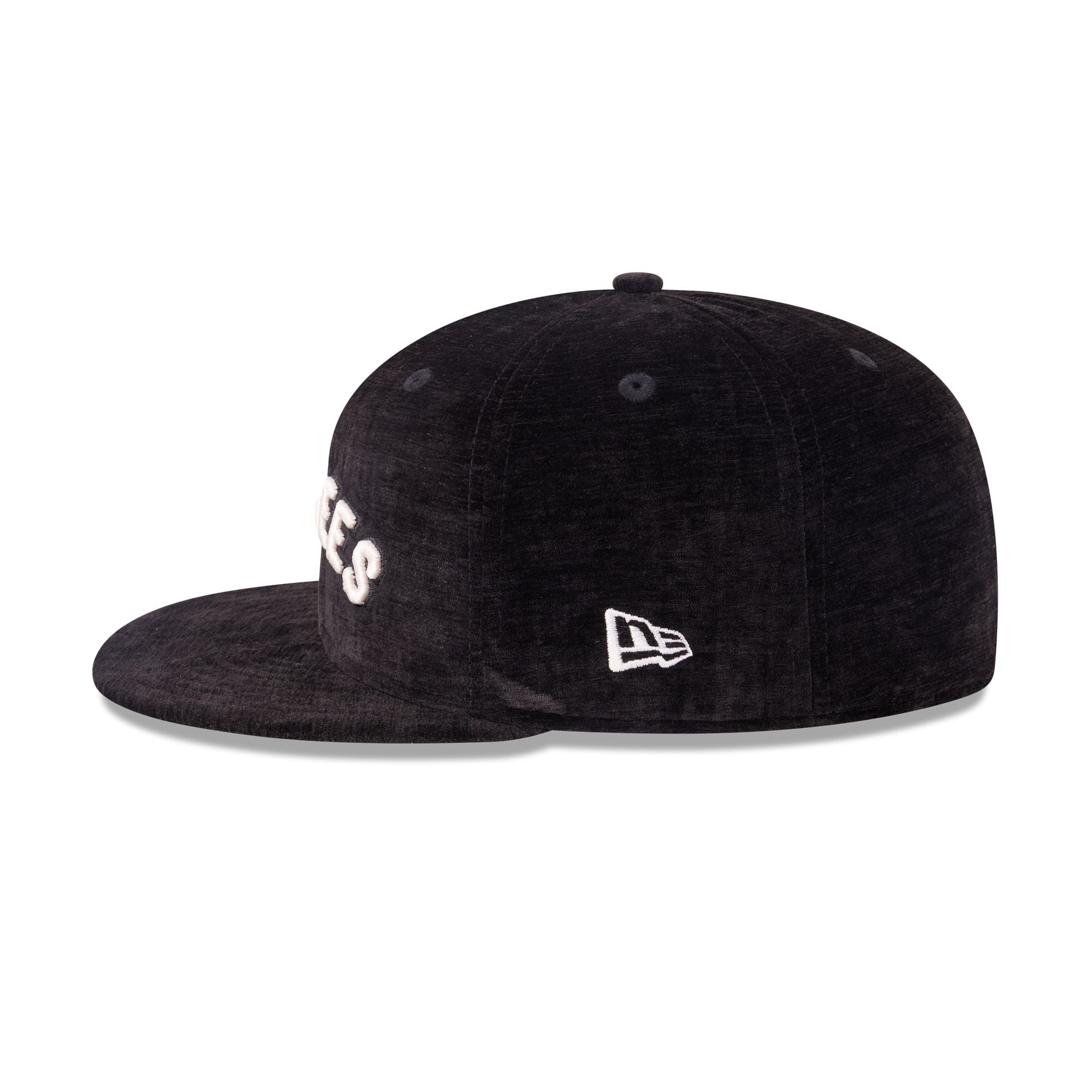 New York Yankees Black Velvet 59Fifty Fitted Hat - Image 4