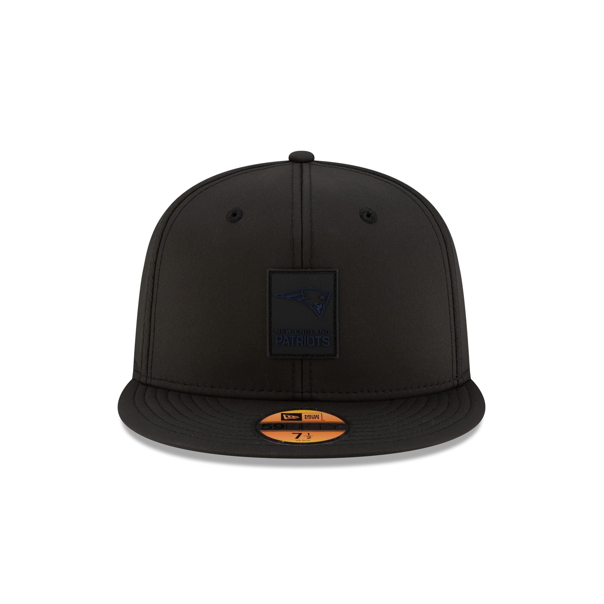 Alternative view of New England Patriots 2025 Sideline Hot Weather Black 59Fifty Fitted Hat