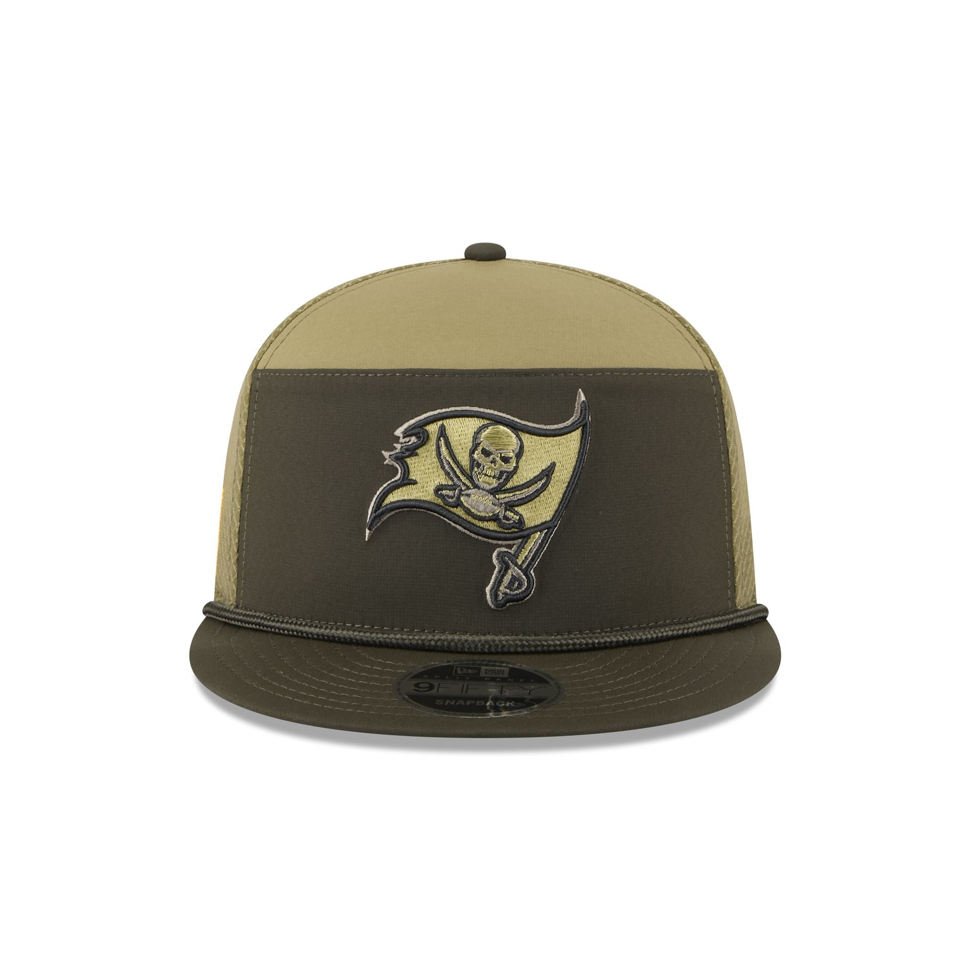 Alternative view of Tampa Bay Buccaneers 2025 Salute To Service Split Panel 9Fifty Trucker Hat