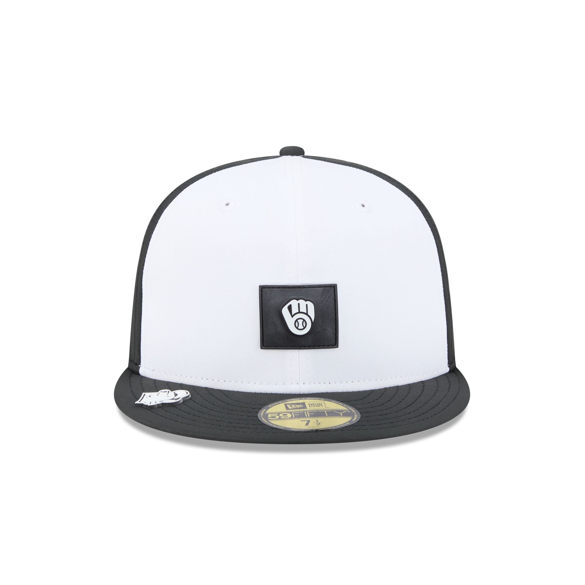 Alternative view of Milwaukee Brewers 2026 Clubhouse Black & White 59Fifty Fitted Hat