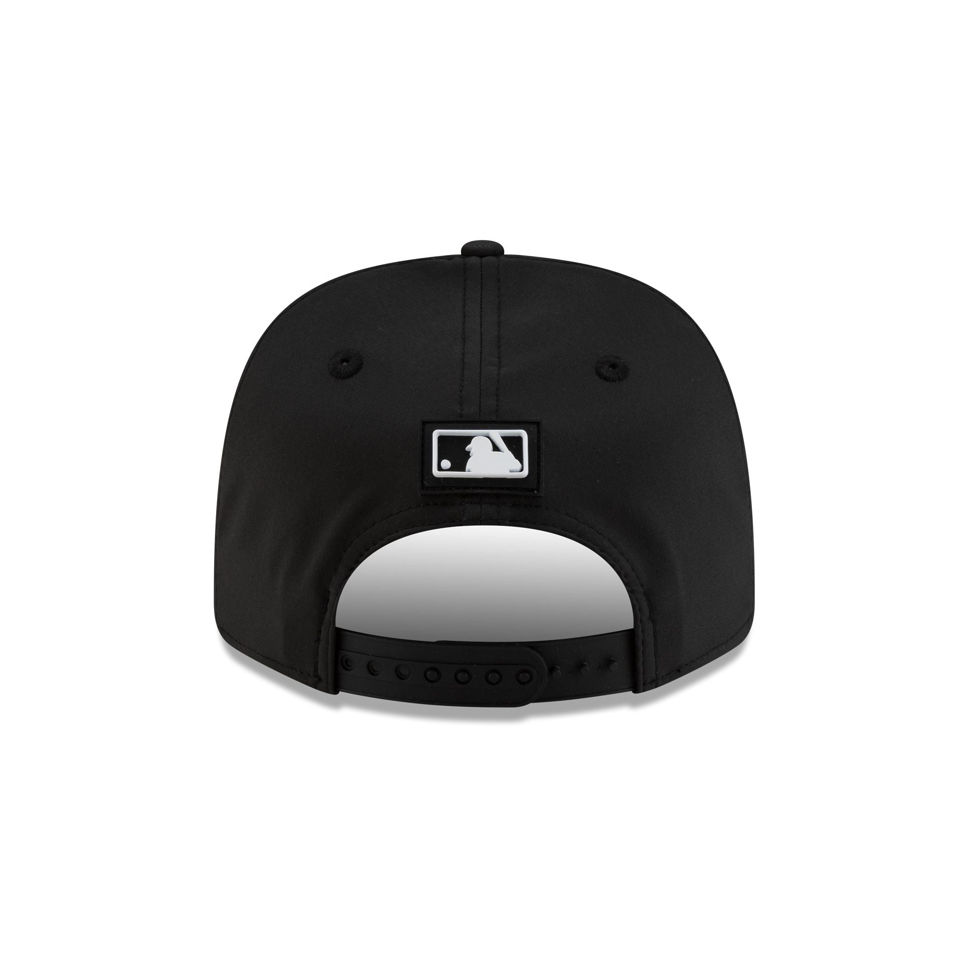 Milwaukee Brewers 2026 Clubhouse Black & White Split Panel 9Seventy Stretch-Snap Hat - Image 6