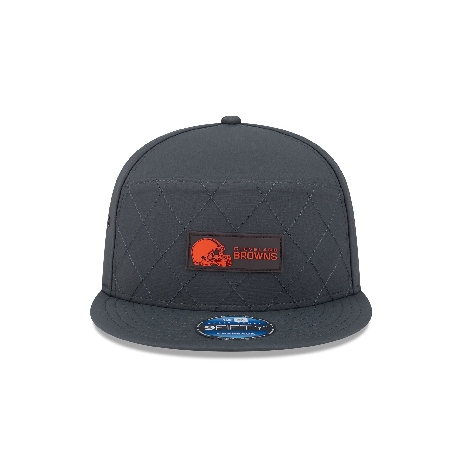 Alternative view of Cleveland Browns 2025 Sideline Cold Weather Steel Clouds Split Panel 9Fifty Snapback Hat