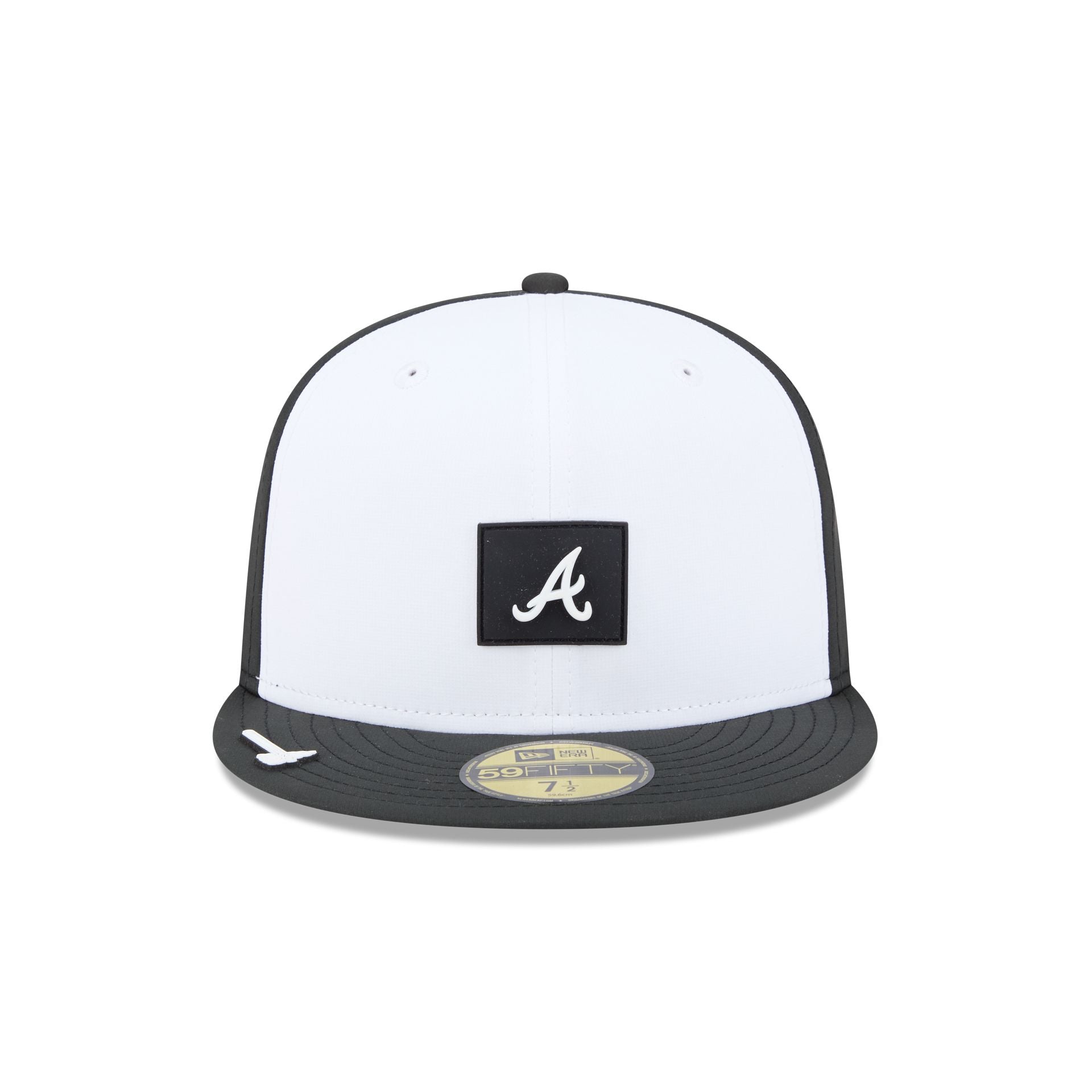 Alternative view of Atlanta Braves 2026 Clubhouse Black & White 59Fifty Fitted Hat