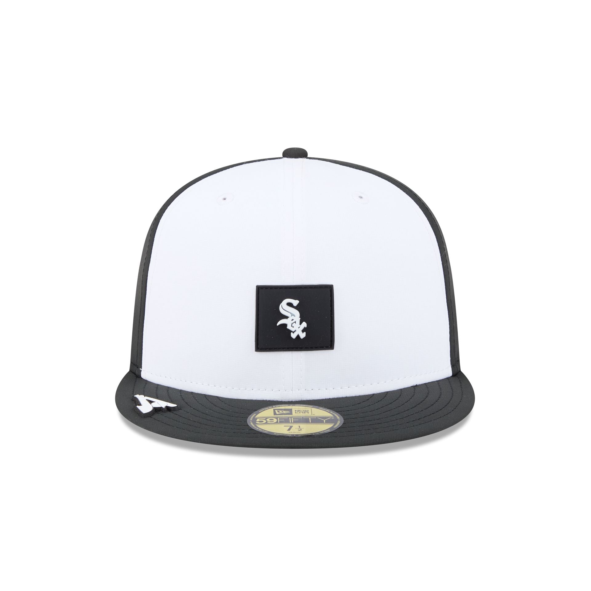Alternative view of Chicago White Sox 2026 Clubhouse Black & White 59Fifty Fitted Hat