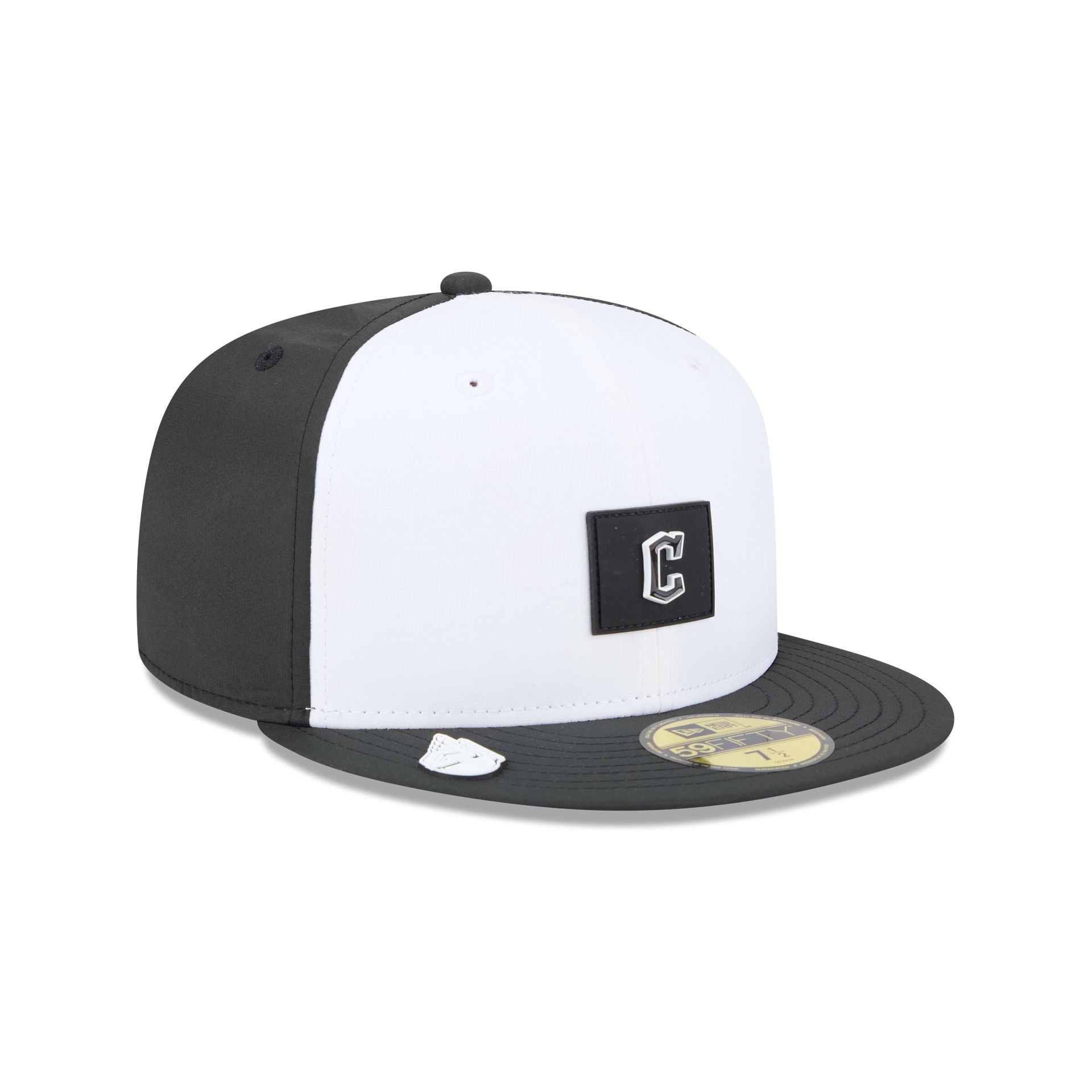 Cleveland Guardians 2026 Clubhouse Black & White 59Fifty Fitted Hat