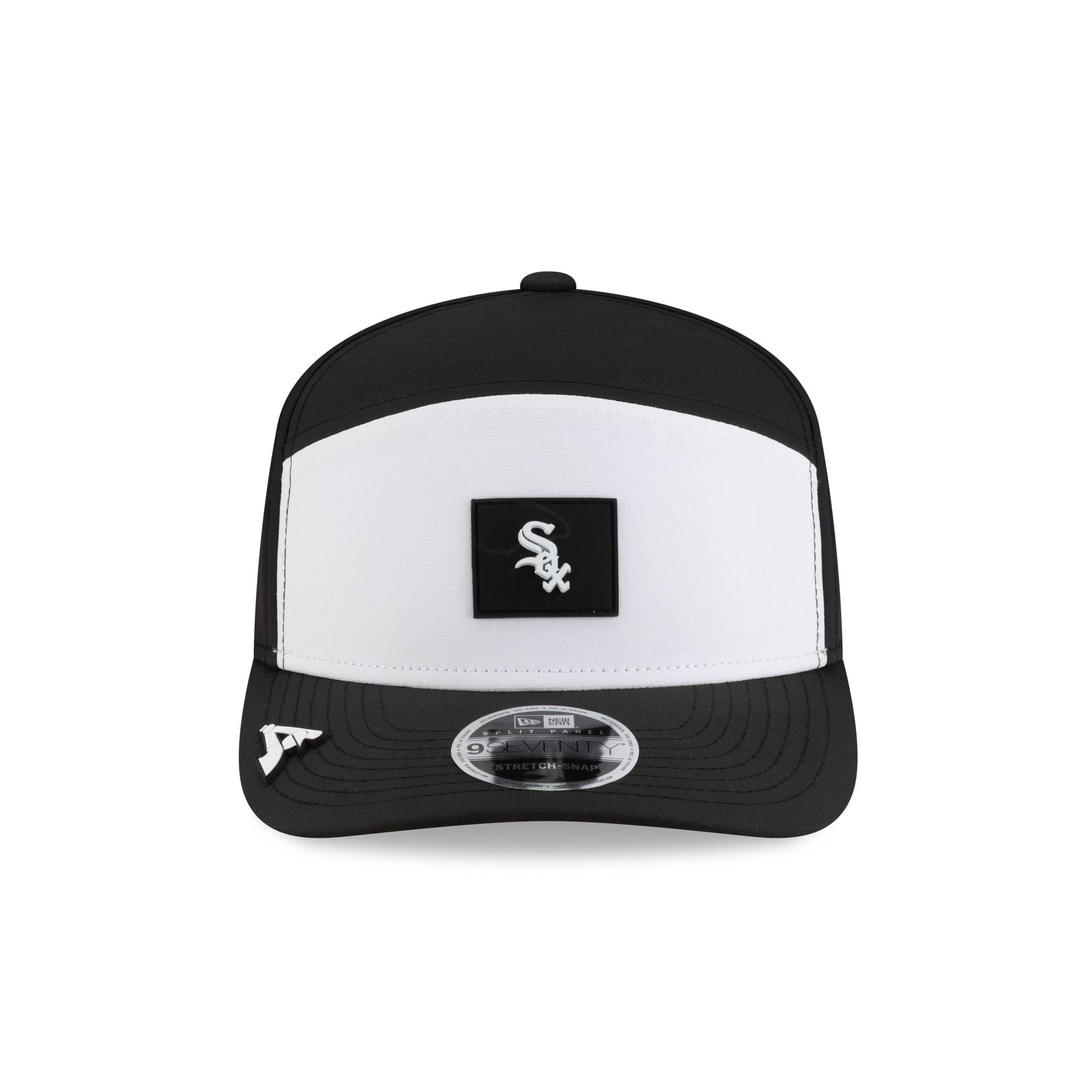 Alternative view of Chicago White Sox 2026 Clubhouse Black & White Split Panel 9Seventy Stretch-Snap Hat