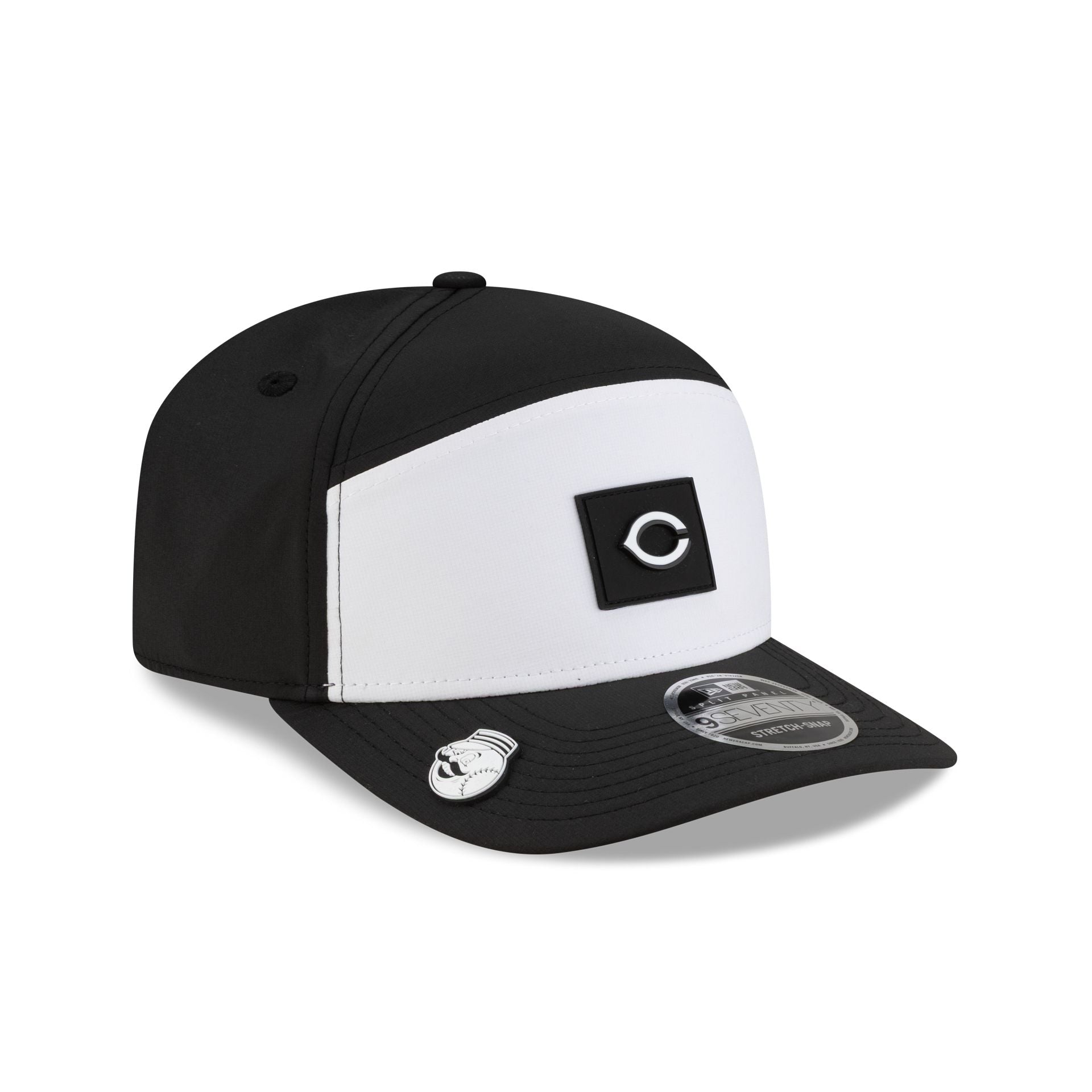 Cincinnati Reds 2026 Clubhouse Black & White Split Panel 9Seventy Stretch-Snap Hat